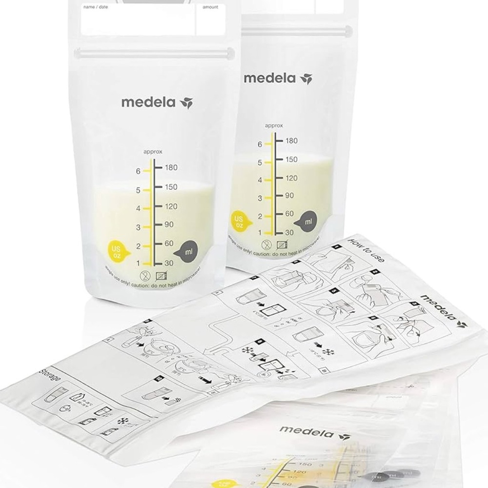 Medela Milk Storage Bags with Yellow Accents